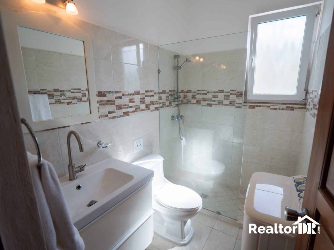 Квартира, 990 м², 207 000$ — FAKTOR