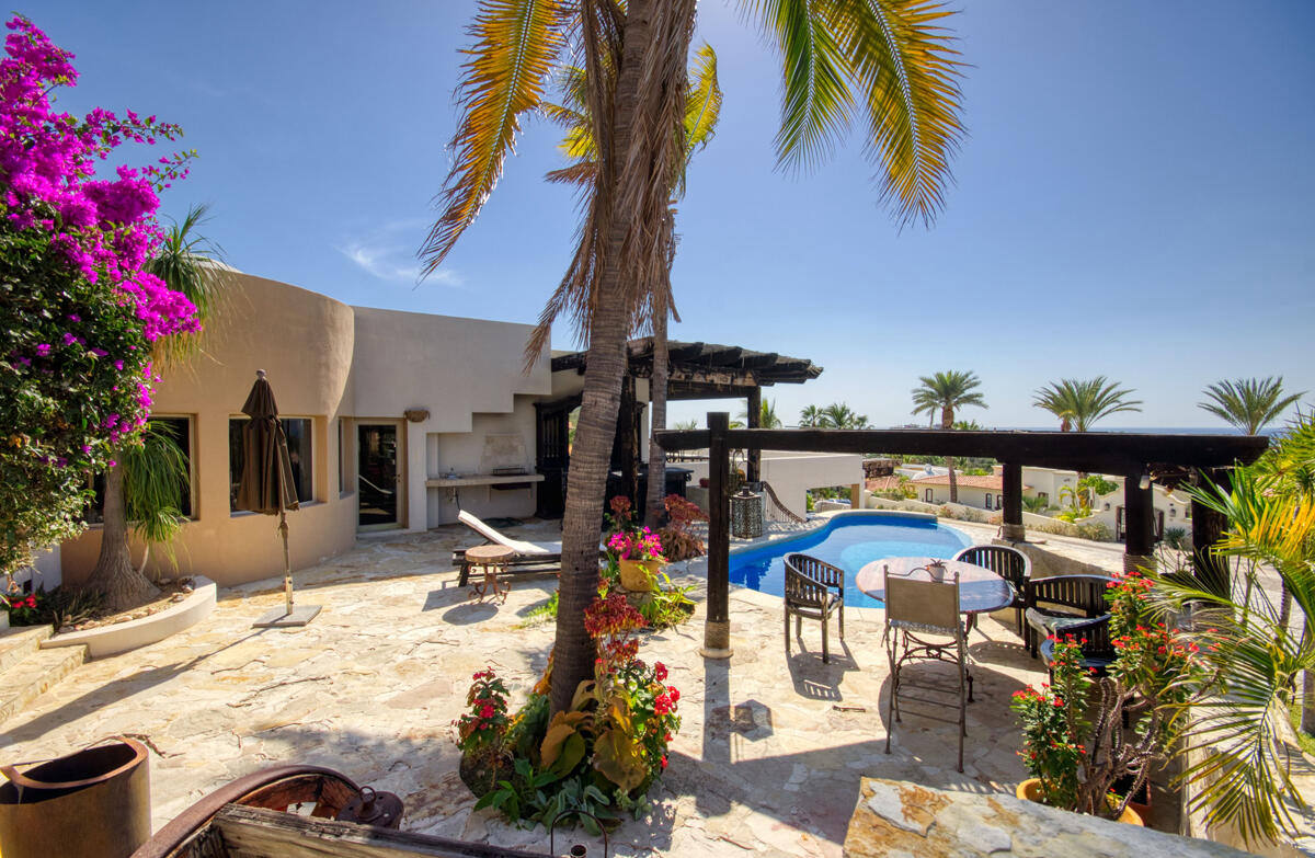 House, 2 659 m²