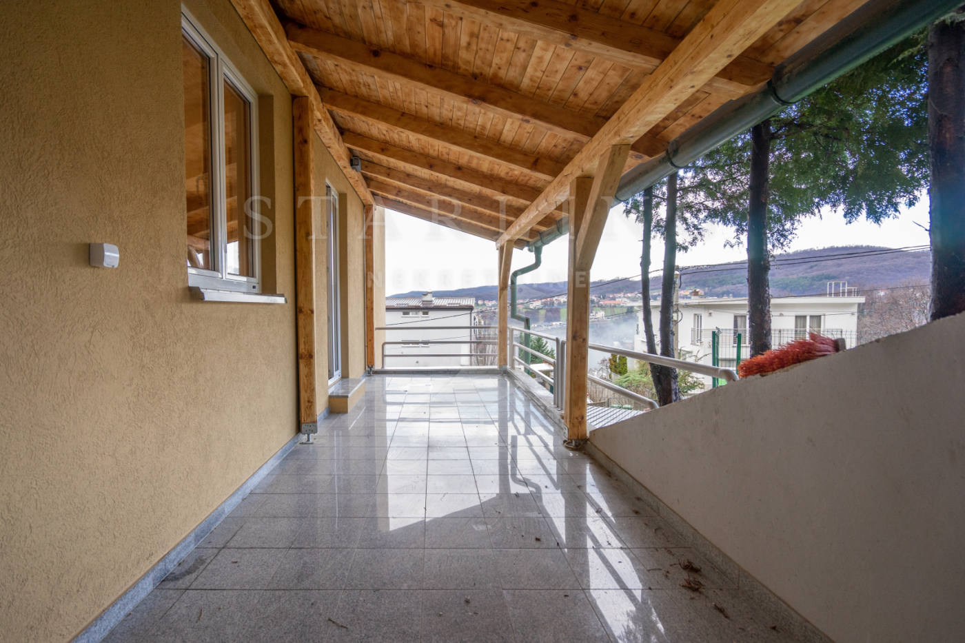 Квартира, 1131 м², 286 386$ — FAKTOR