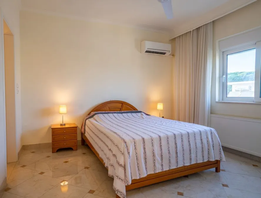 Квартира, 1152 м², 261 000$ — FAKTOR