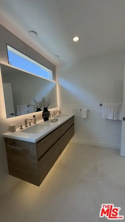 Дом, 2142 м², 3 425 000$ — FAKTOR