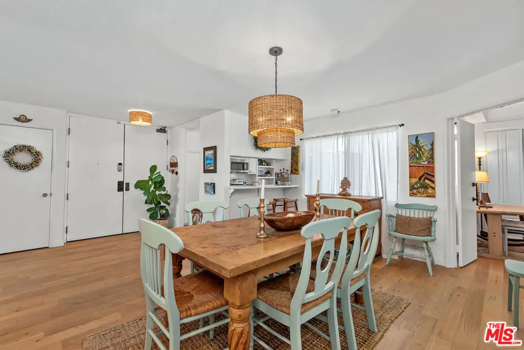 Квартира, 15371 м², 1 099 000$ — FAKTOR