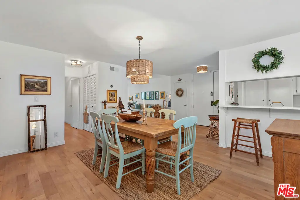 Квартира, 15371 м², 1 099 000$ — FAKTOR