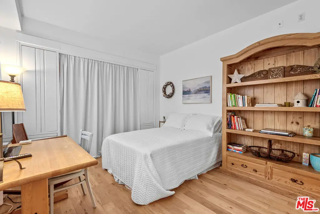 Квартира, 15371 м², 1 099 000$ — FAKTOR