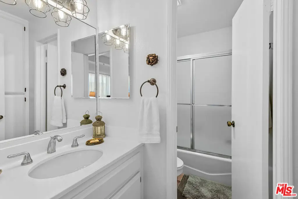 Квартира, 15371 м², 1 099 000$ — FAKTOR
