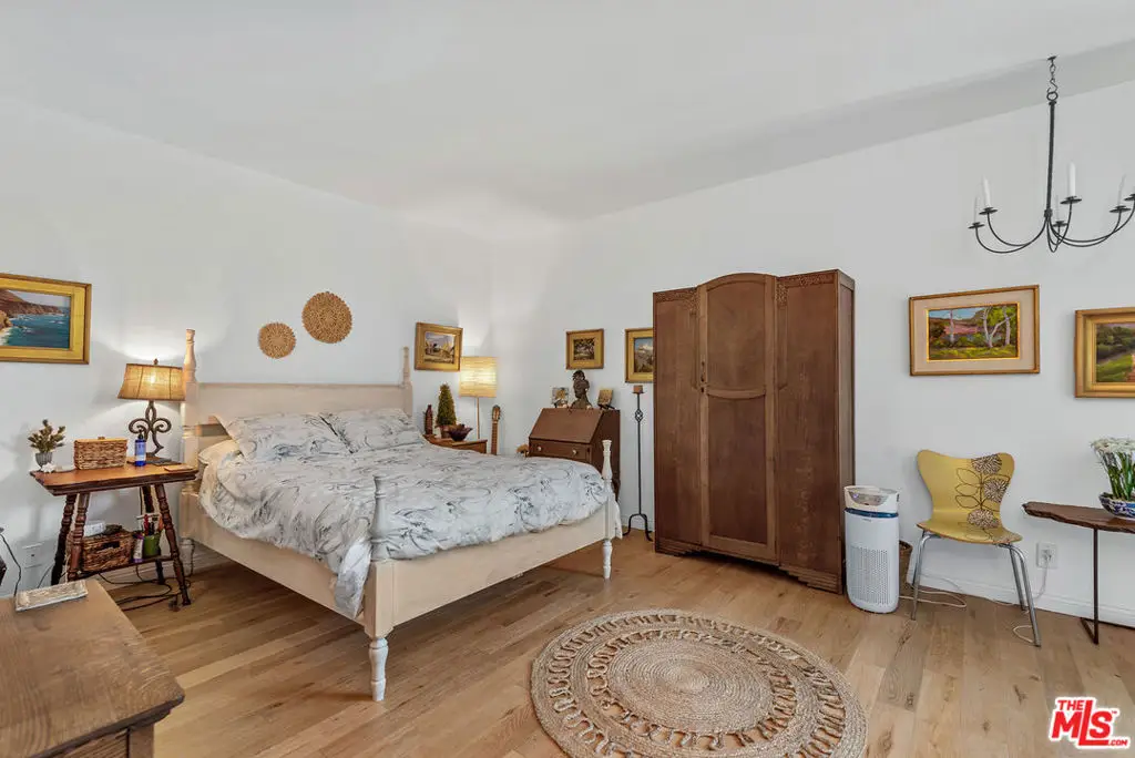 Квартира, 15371 м², 1 099 000$ — FAKTOR