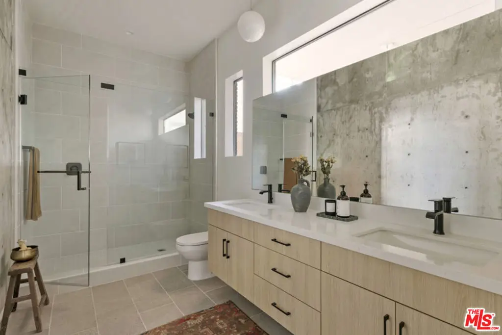 Квартира, 22637 м², 2 649 000$ — FAKTOR