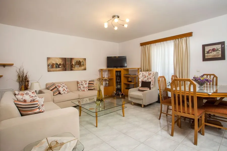 Квартира, 958 м², 148 500$ — FAKTOR