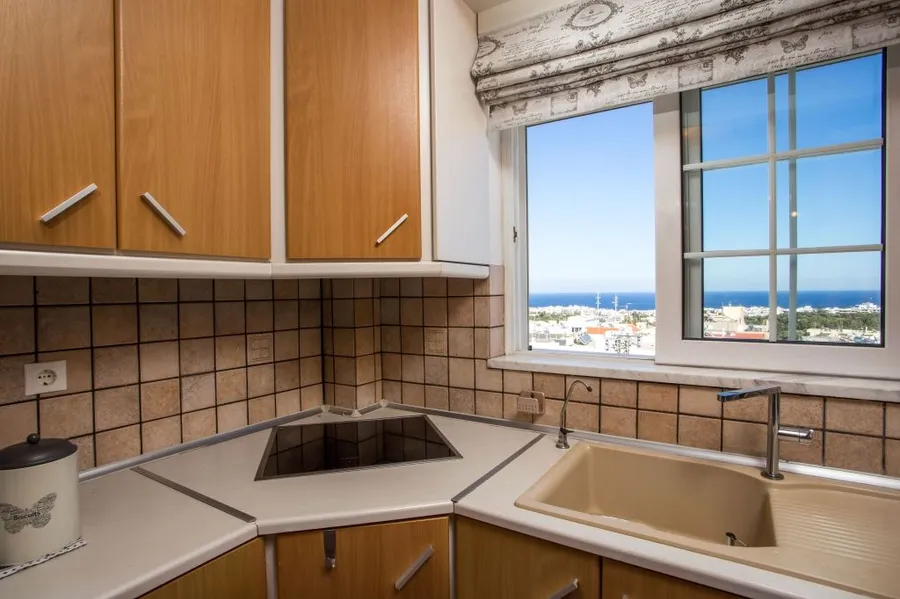 Квартира, 958 м², 148 500$ — FAKTOR