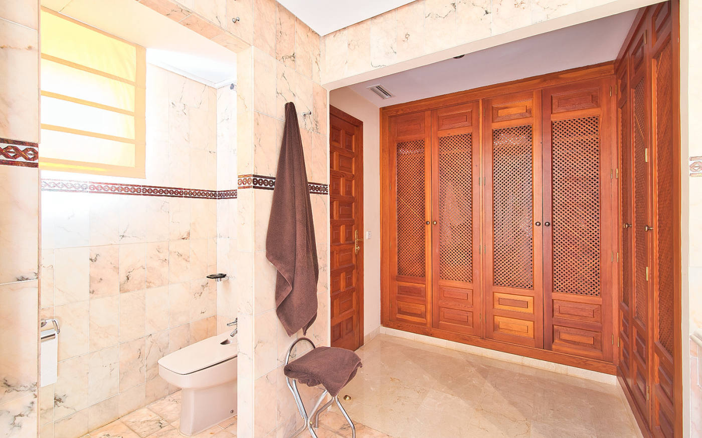 Квартира, 2012 м², 2 076 108$ — FAKTOR