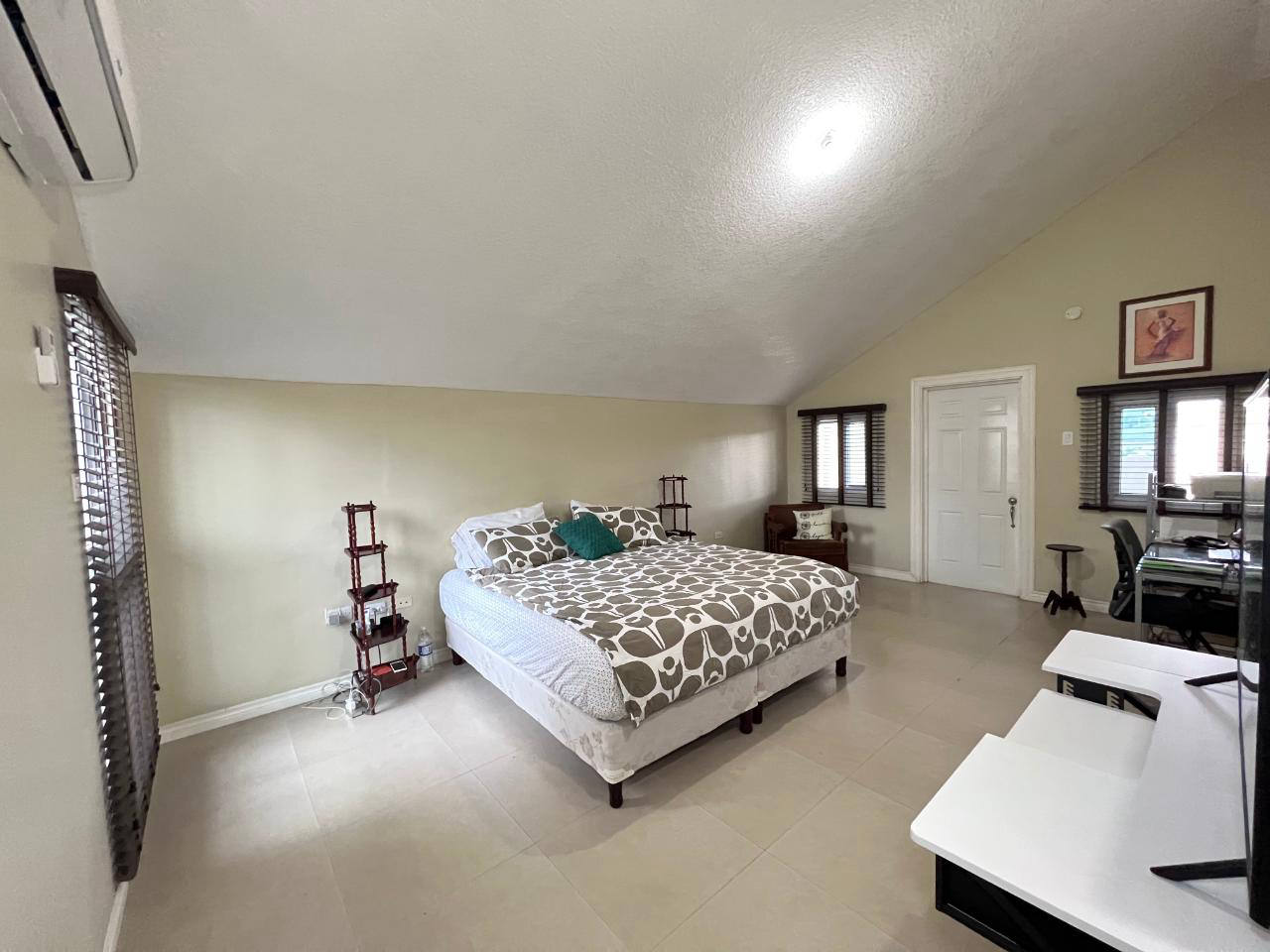 Квартира, 2293 м², 389 838$ — FAKTOR