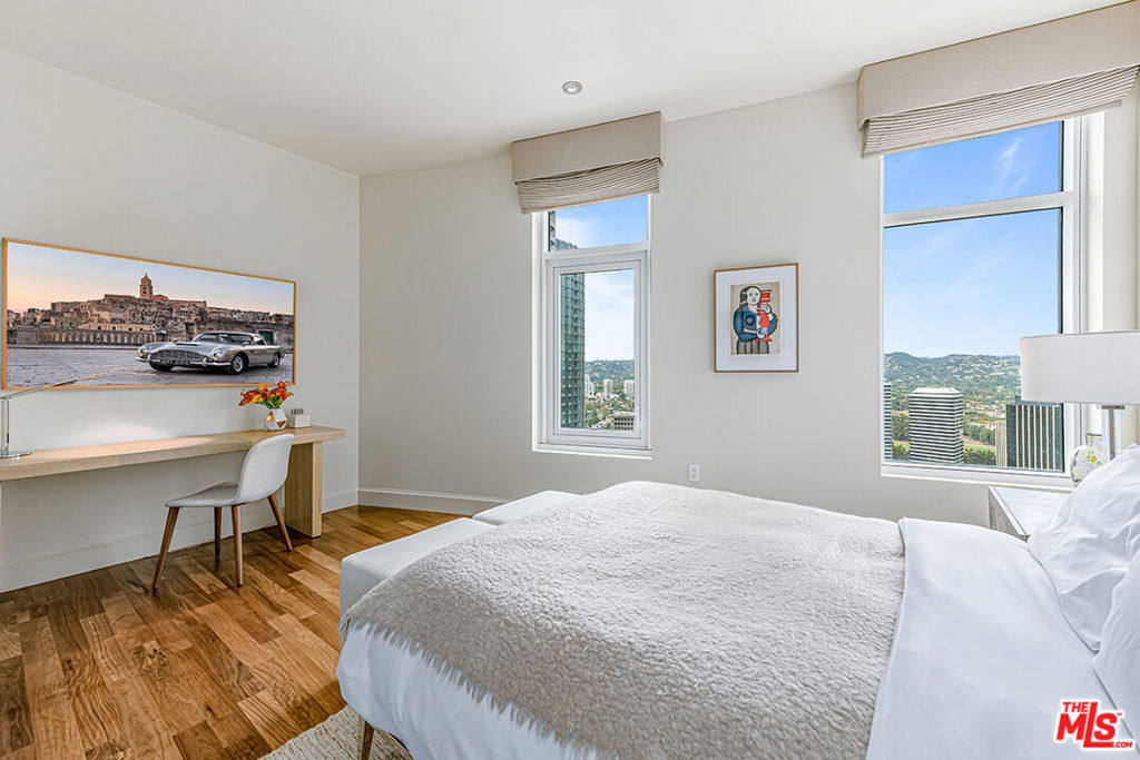 Квартира, 4450 м², 13 995 000$ — FAKTOR