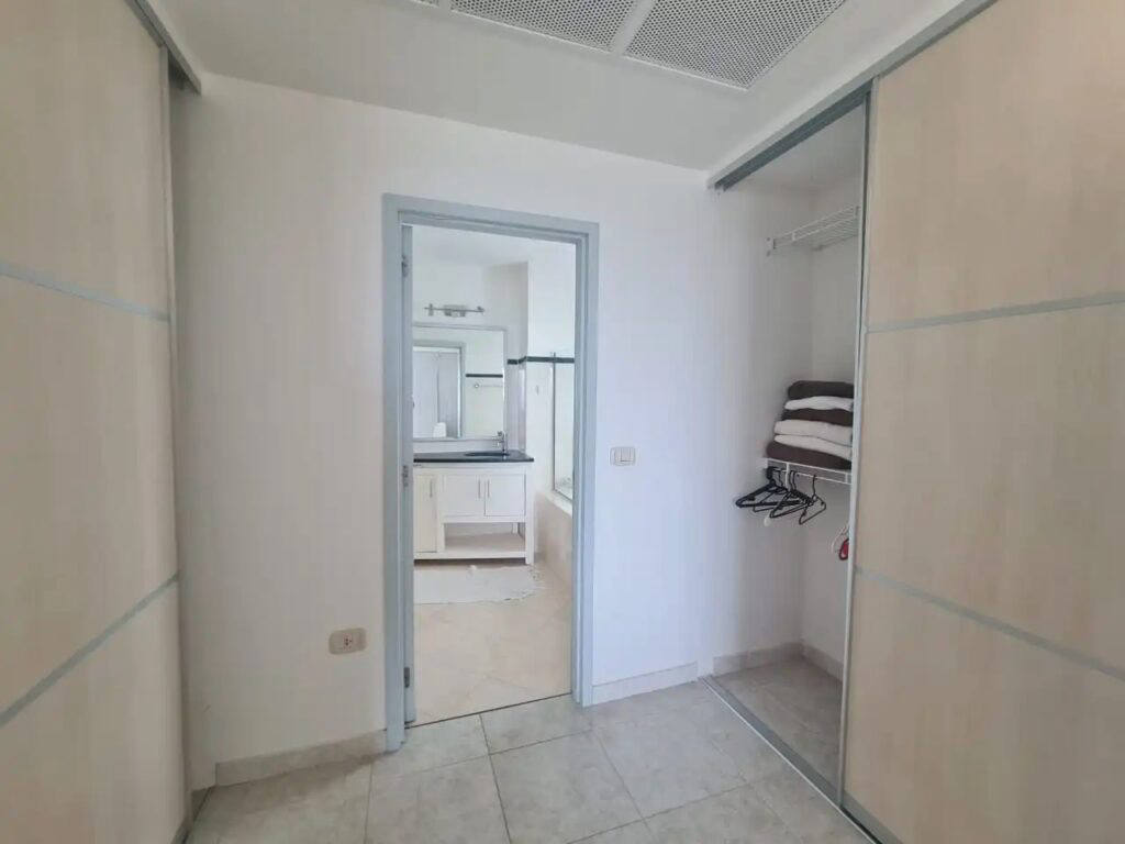 Квартира, 1722 м², 639 000$ — FAKTOR