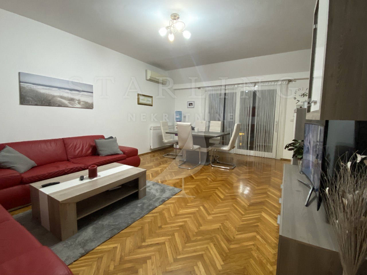 Квартира, 991 м², 216 906$ — FAKTOR