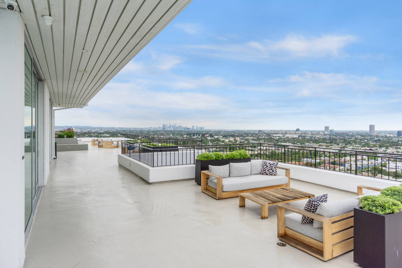 Квартира, 2250 м², 2 400 000$ — FAKTOR