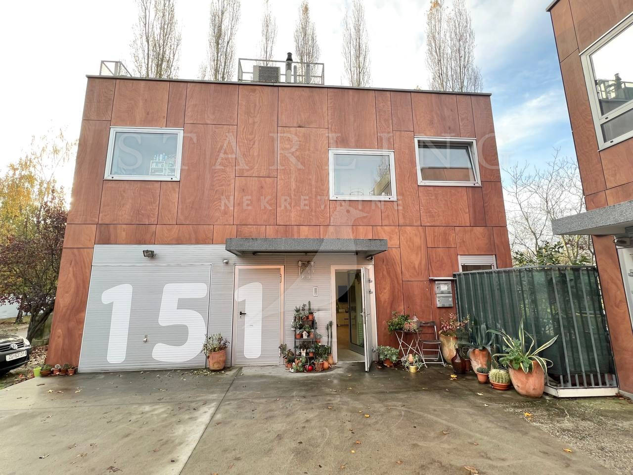 Квартира, 1023 м², 244 254$ — FAKTOR
