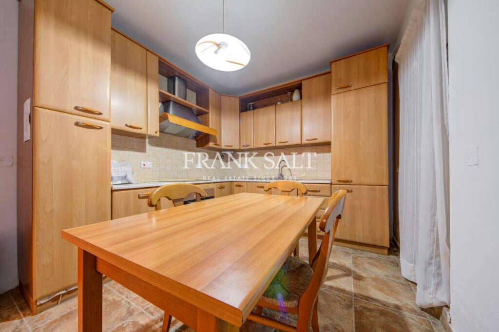 Квартира, 1711 м², 570 000$ — FAKTOR