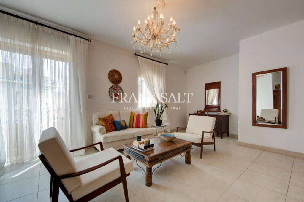 Квартира, 1938 м², 750 000$ — FAKTOR