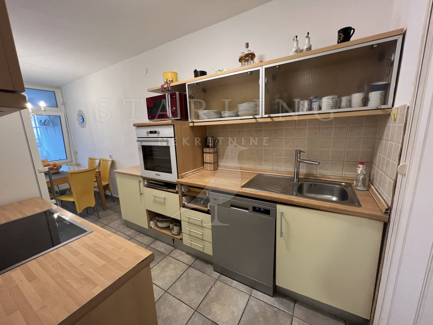 Квартира, 1012 м², 273 828$ — FAKTOR