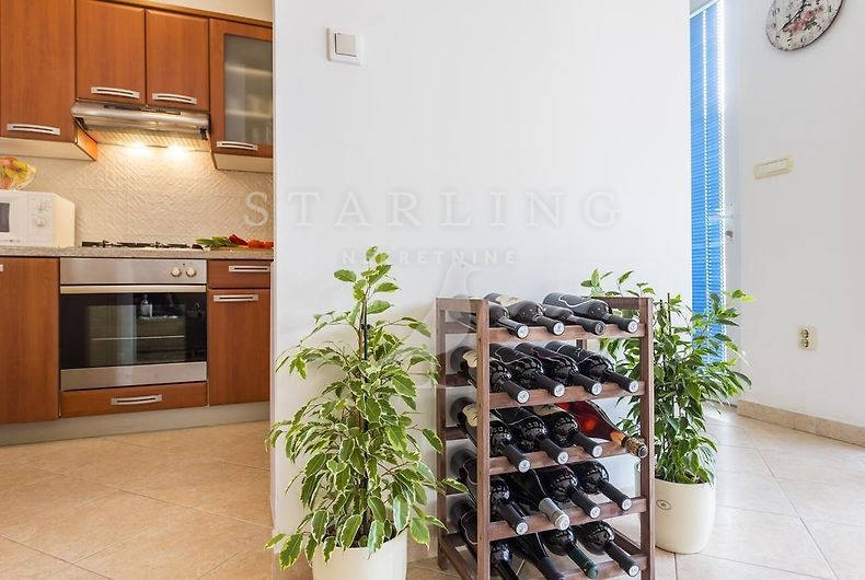 Квартира, 506 м², 182 493$ — FAKTOR