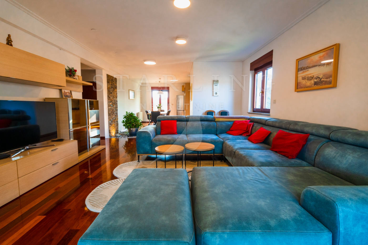 Квартира, 2046 м², 586 636$ — FAKTOR