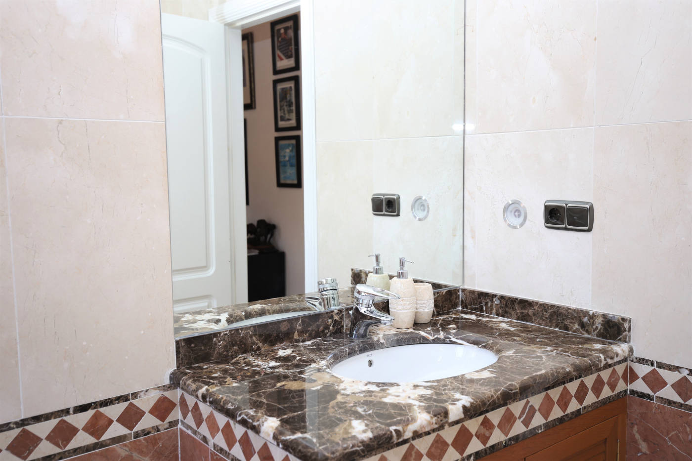 Квартира, 2508 м², 1 617 792$ — FAKTOR
