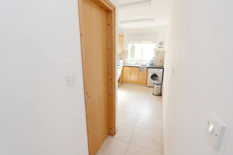 Квартира, 1173 м², 275 000$ — FAKTOR