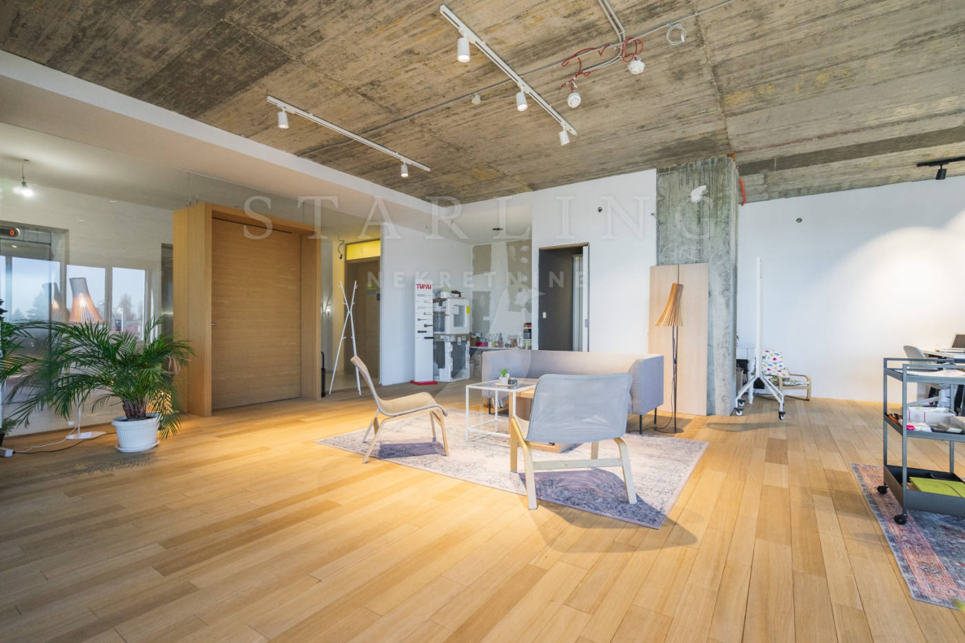 Квартира, 1302 м², 336 358$ — FAKTOR