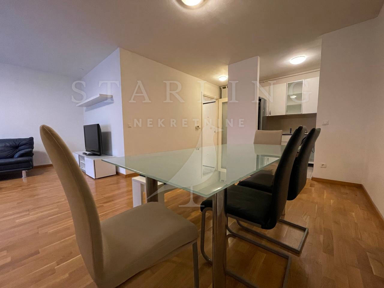 Квартира, 689 м², 185 758$ — FAKTOR