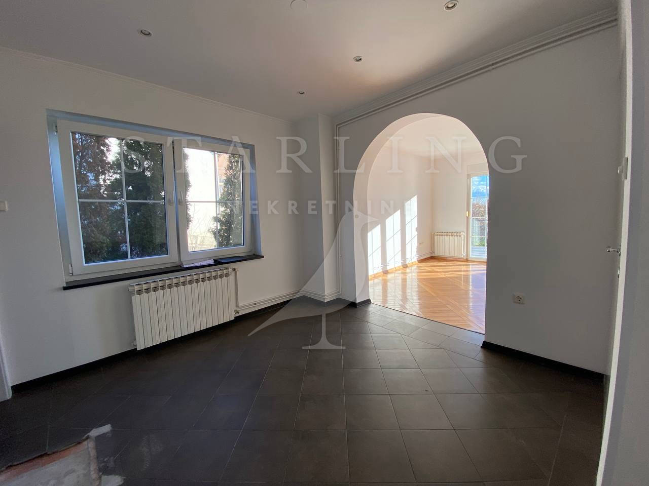 Квартира, 1206 м², 169 292$ — FAKTOR