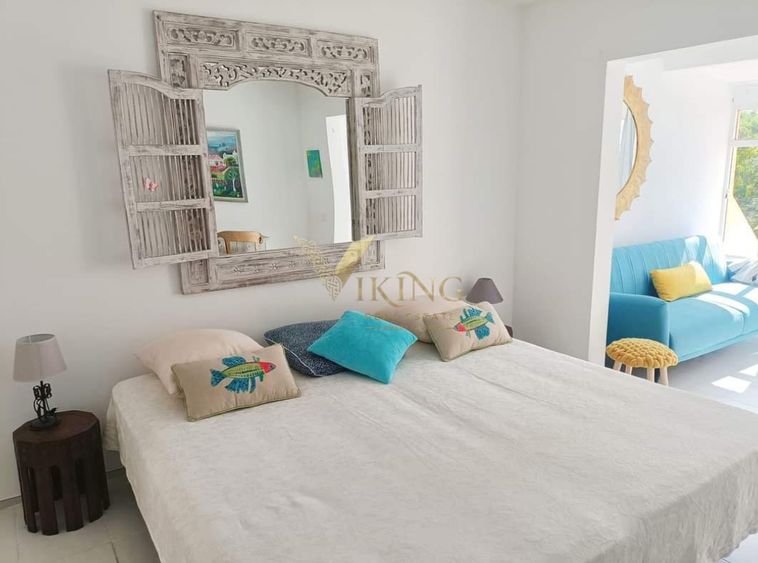 Квартира, 861 м², 295 000$ — FAKTOR