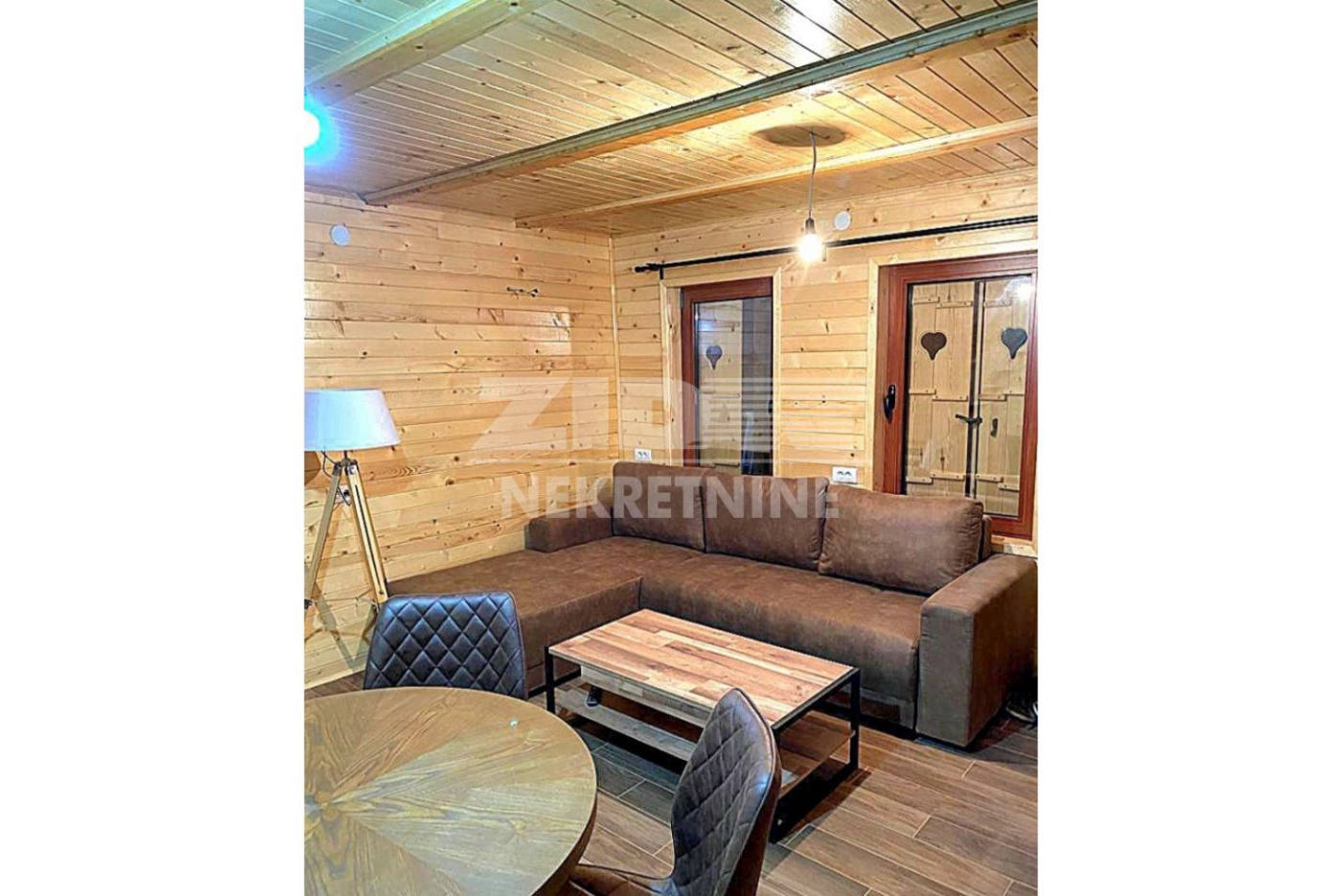 Будинок, 861 м², 120 000$ — FAKTOR