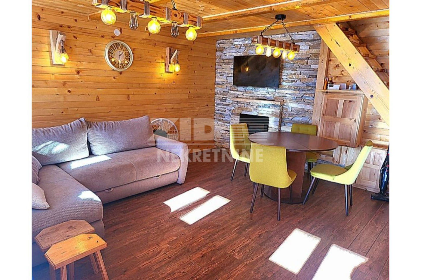 Будинок, 861 м², 120 000$ — FAKTOR