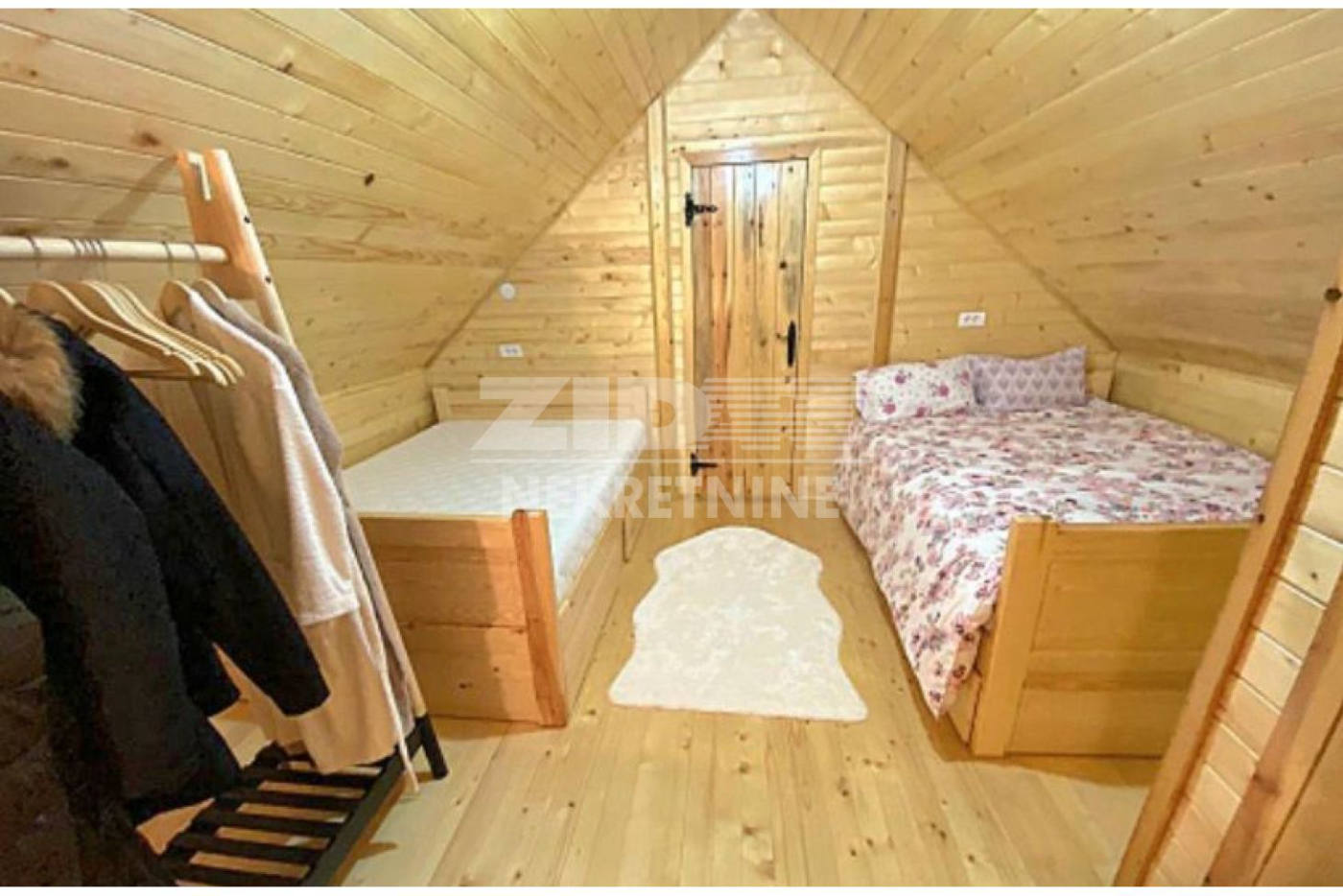Будинок, 861 м², 120 000$ — FAKTOR