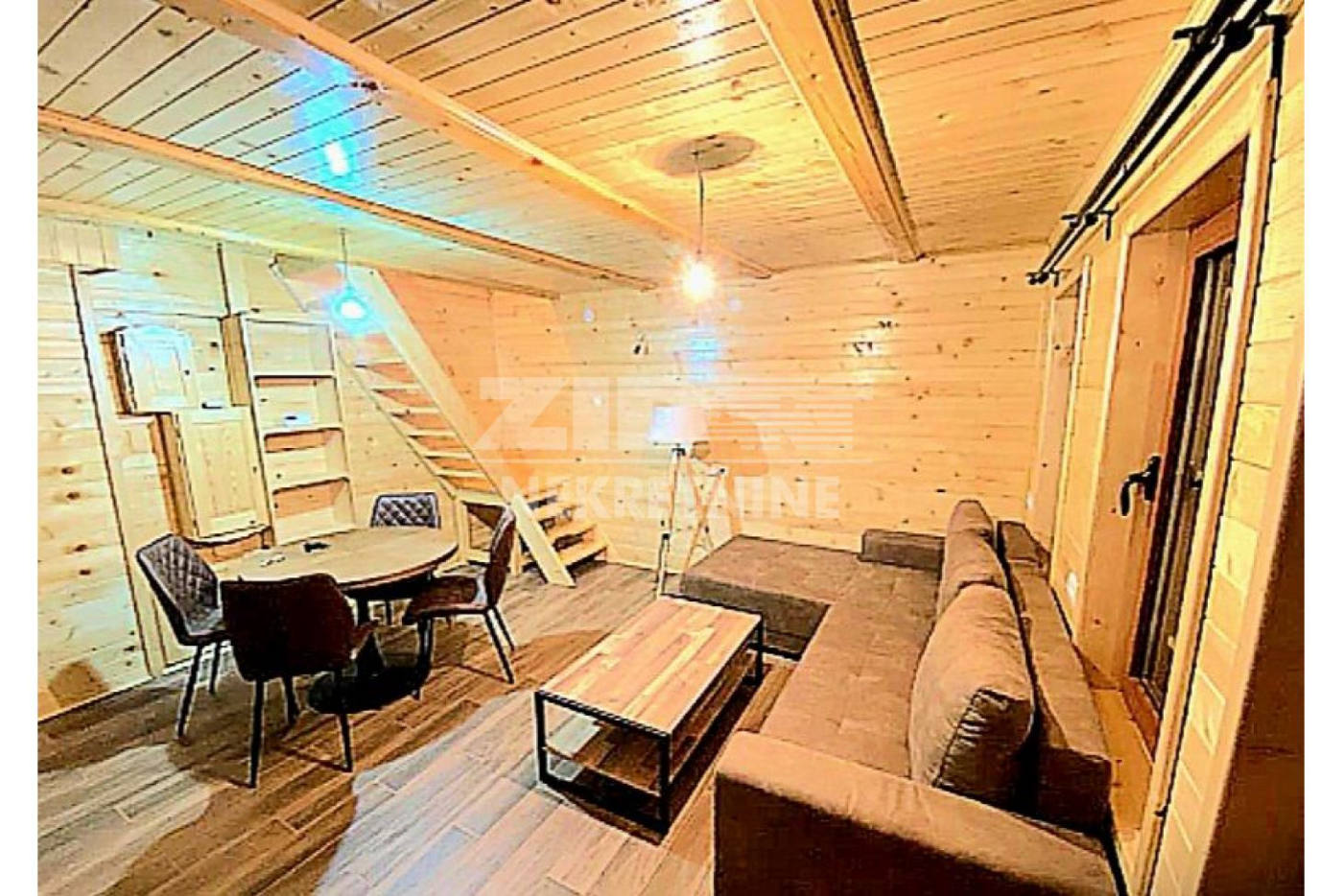 Будинок, 861 м², 120 000$ — FAKTOR