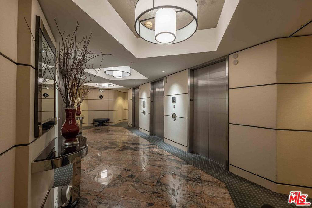 Квартира, 2776 м², 2 499 000$ — FAKTOR