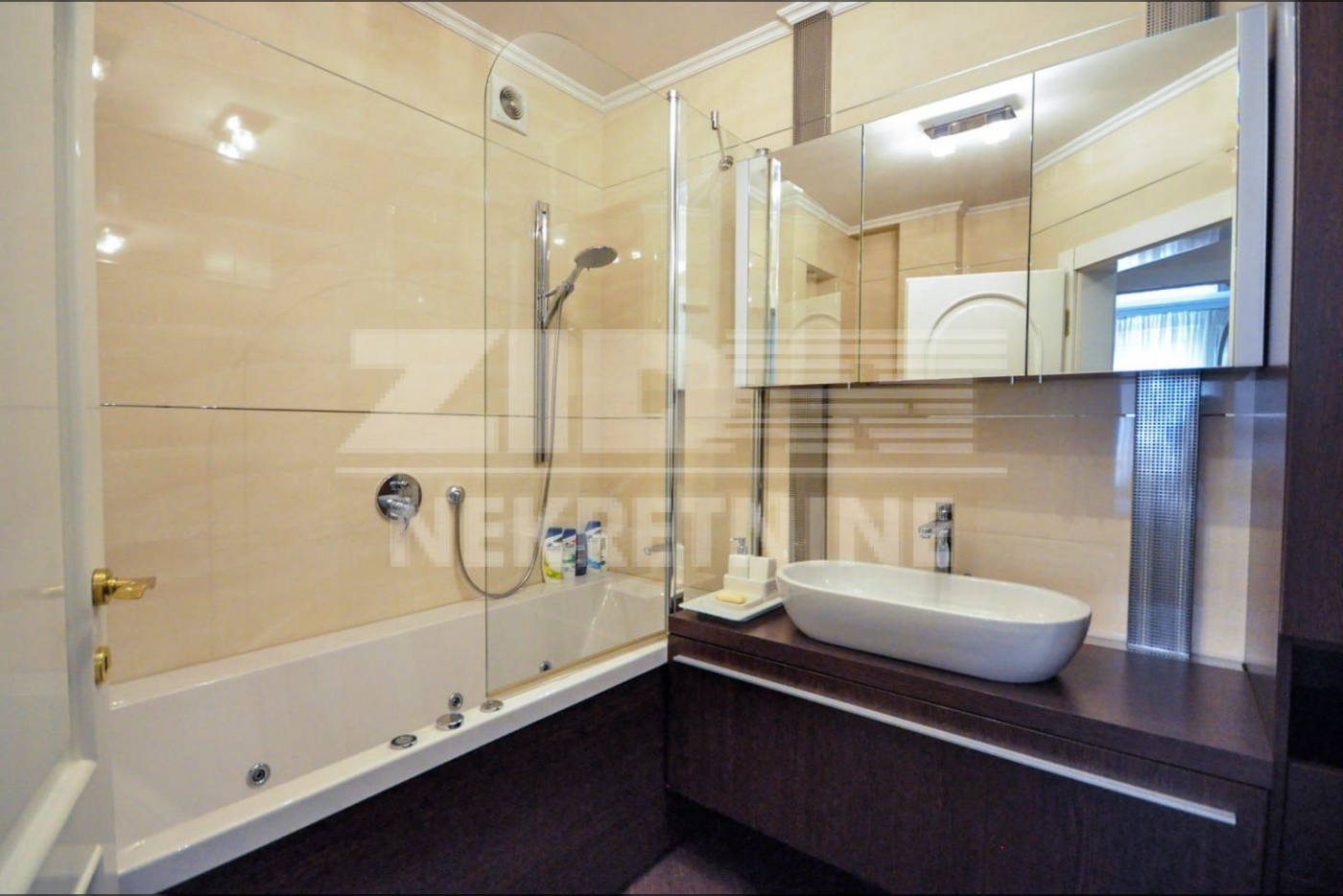 Квартира, 1389 м², 491 230$ — FAKTOR