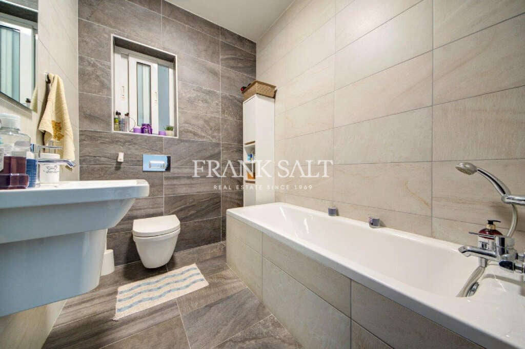 Квартира, 1324 м², 365 000$ — FAKTOR