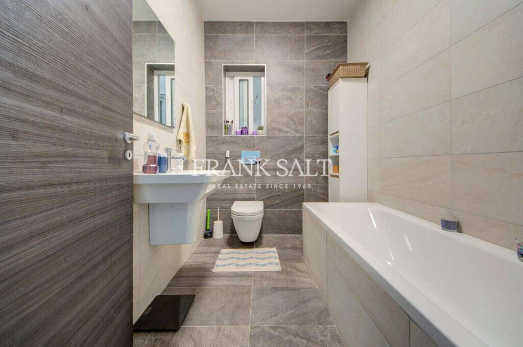 Квартира, 1324 м², 365 000$ — FAKTOR