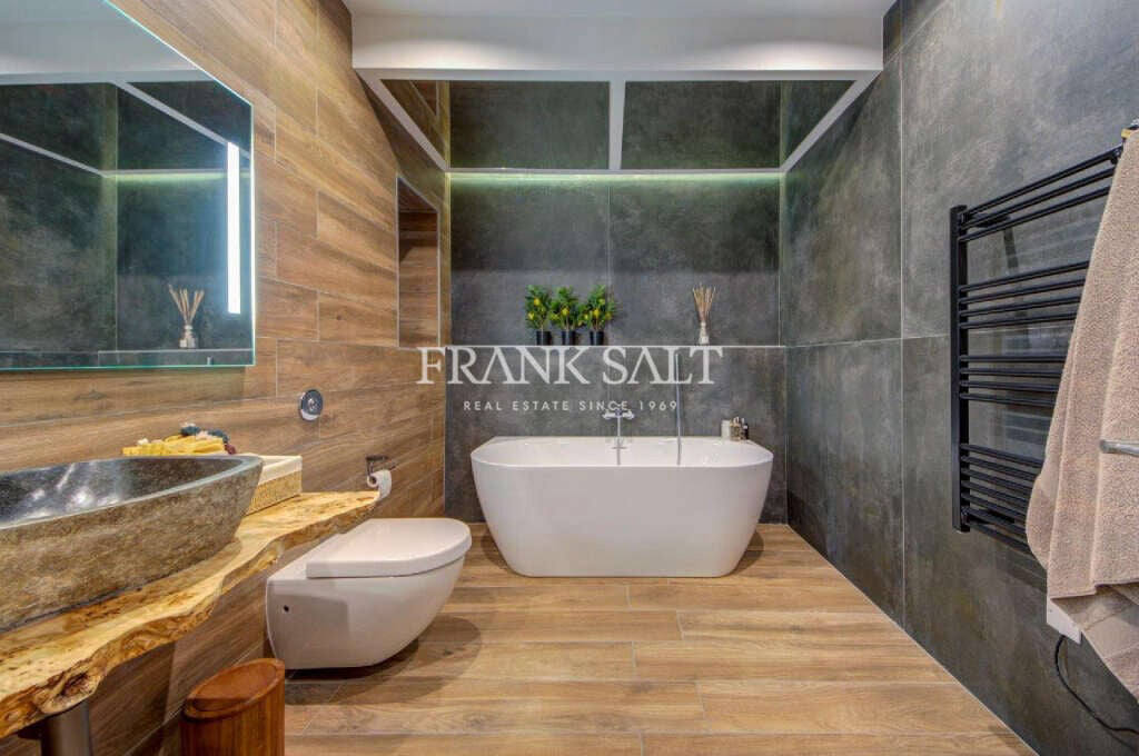 Квартира, 2174 м², 1 475 000$ — FAKTOR