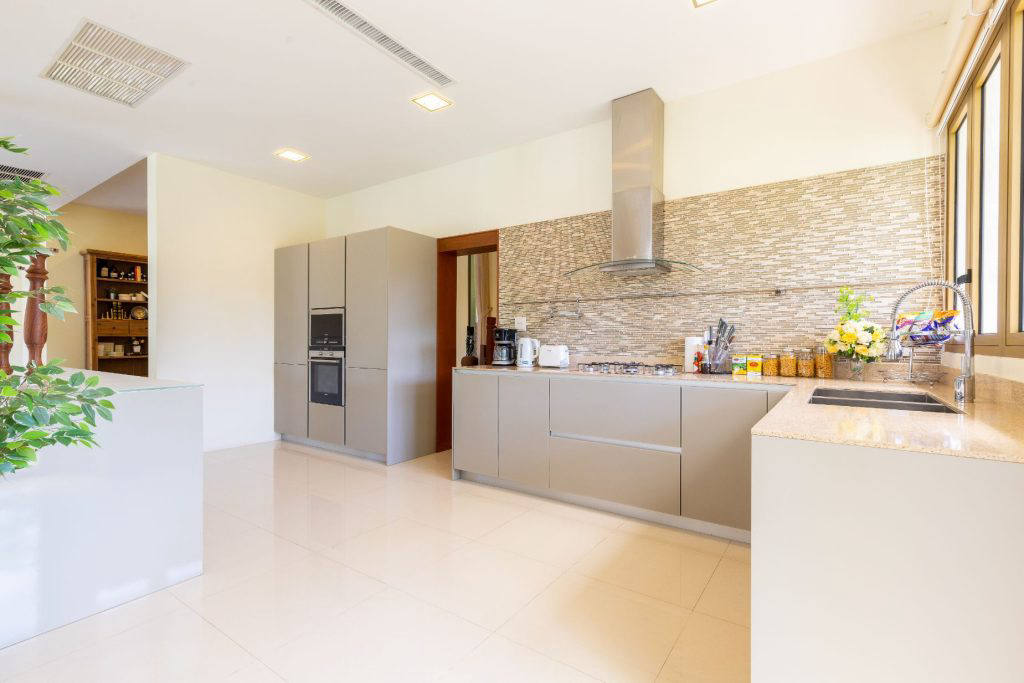 Квартира, 8482 м², 1 390 453$ — FAKTOR