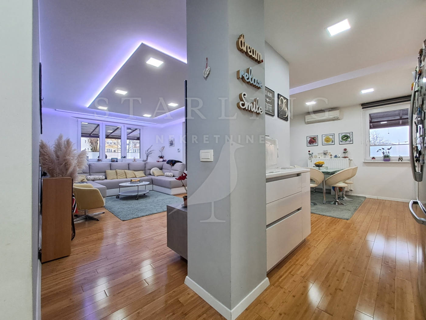 Квартира, 1077 м², 307 832$ — FAKTOR