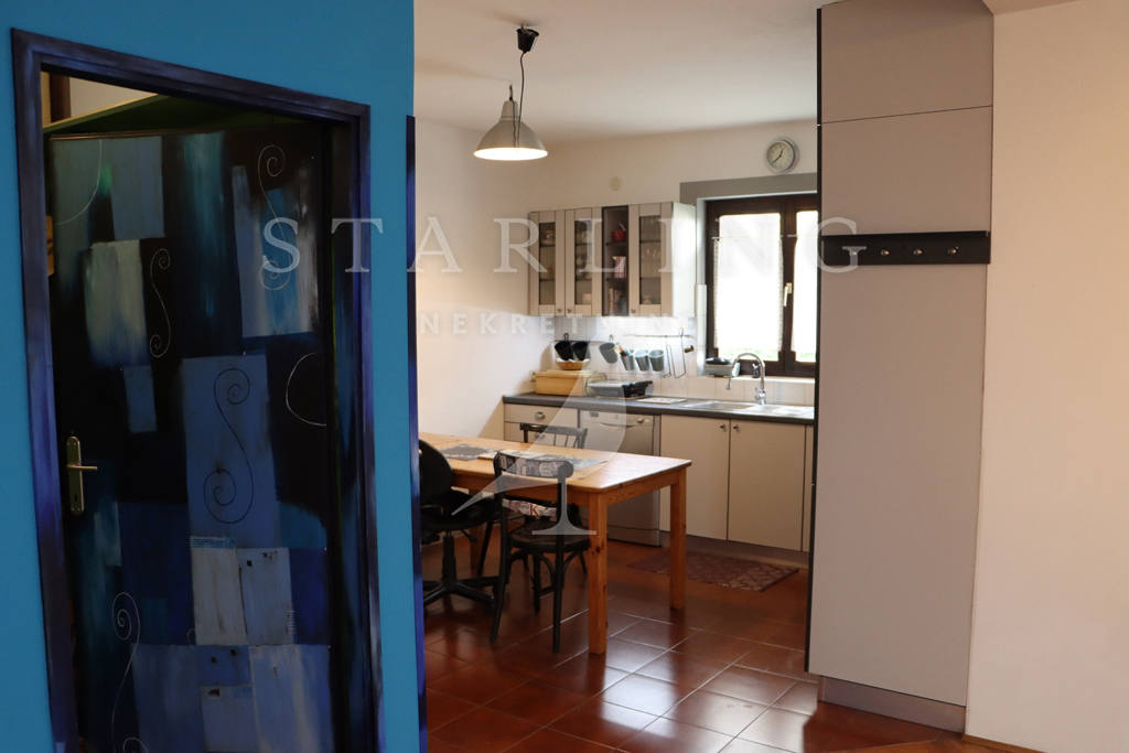 Квартира, 1023 м², 160 440$ — FAKTOR