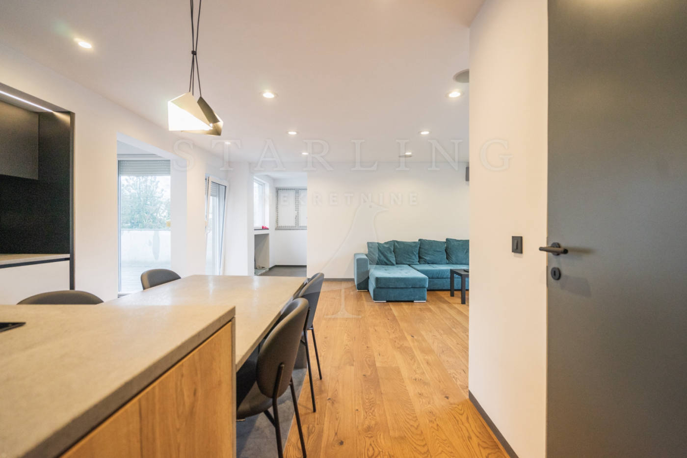 Квартира, 1120 м², 416 277$ — FAKTOR