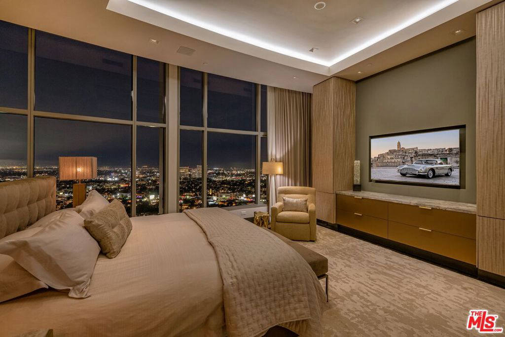 Квартира, 5283 м², 14 000 000$ — FAKTOR