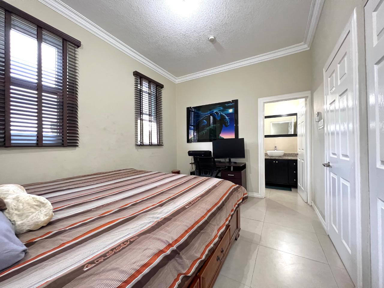 Квартира, 2293 м², 389 838$ — FAKTOR