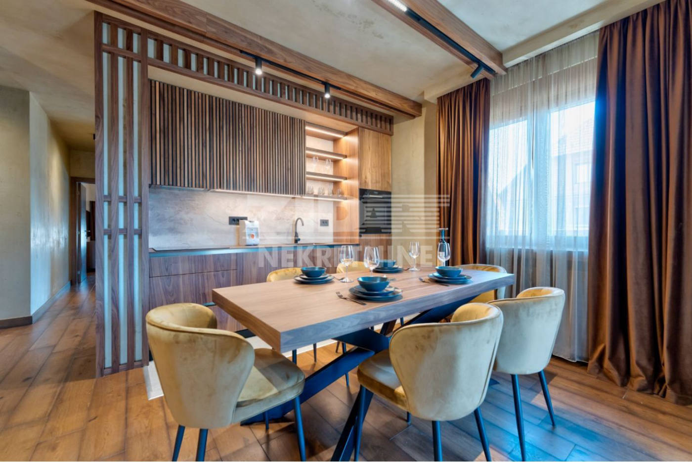 Квартира, 1130 м², 229 000$ — FAKTOR
