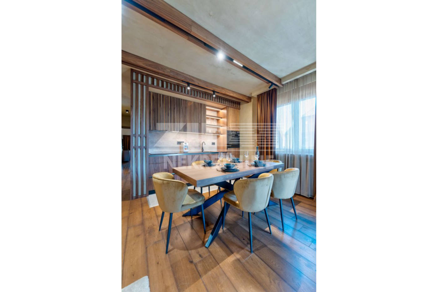 Квартира, 1130 м², 229 000$ — FAKTOR