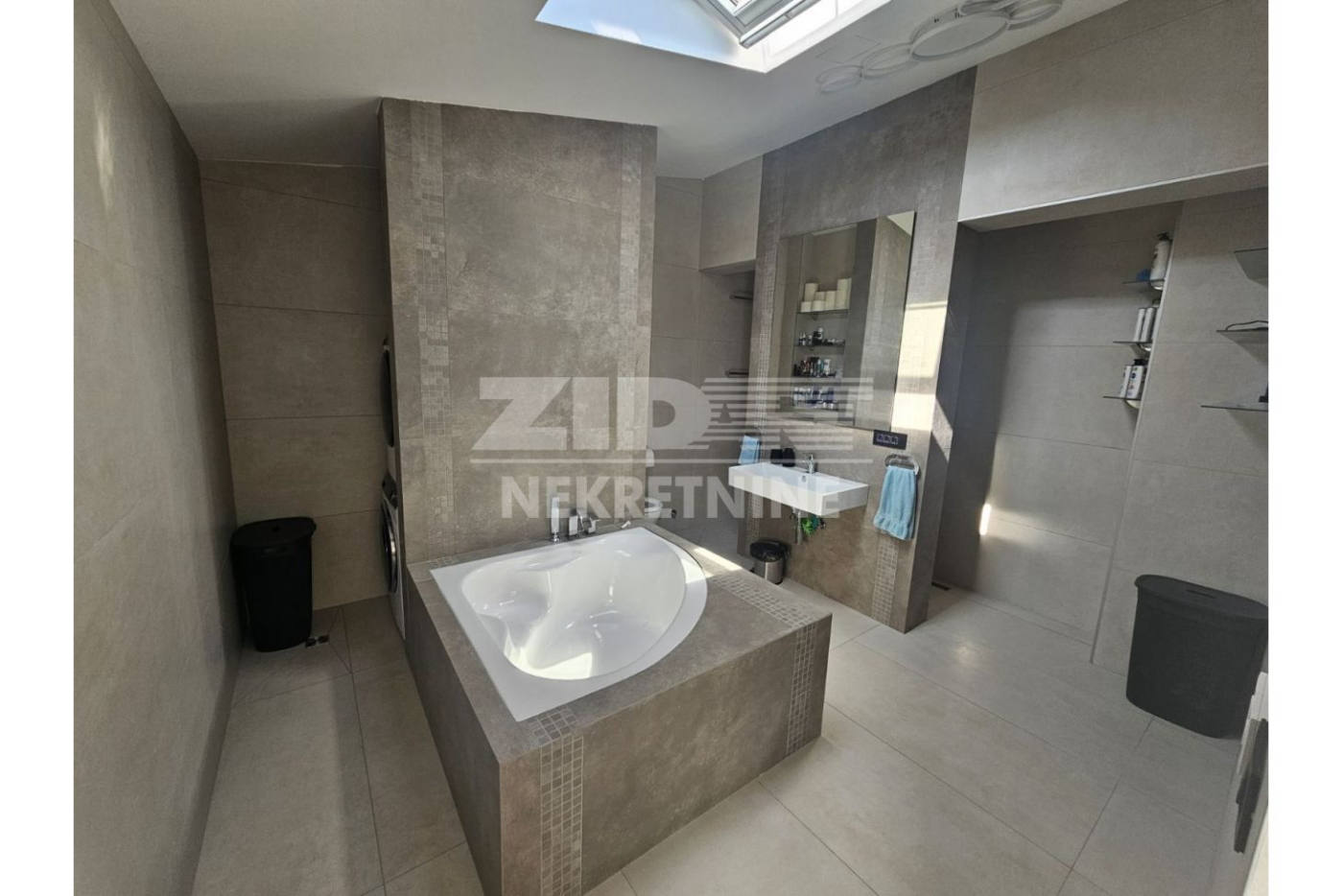 Квартира, 1679 м², 820 000$ — FAKTOR