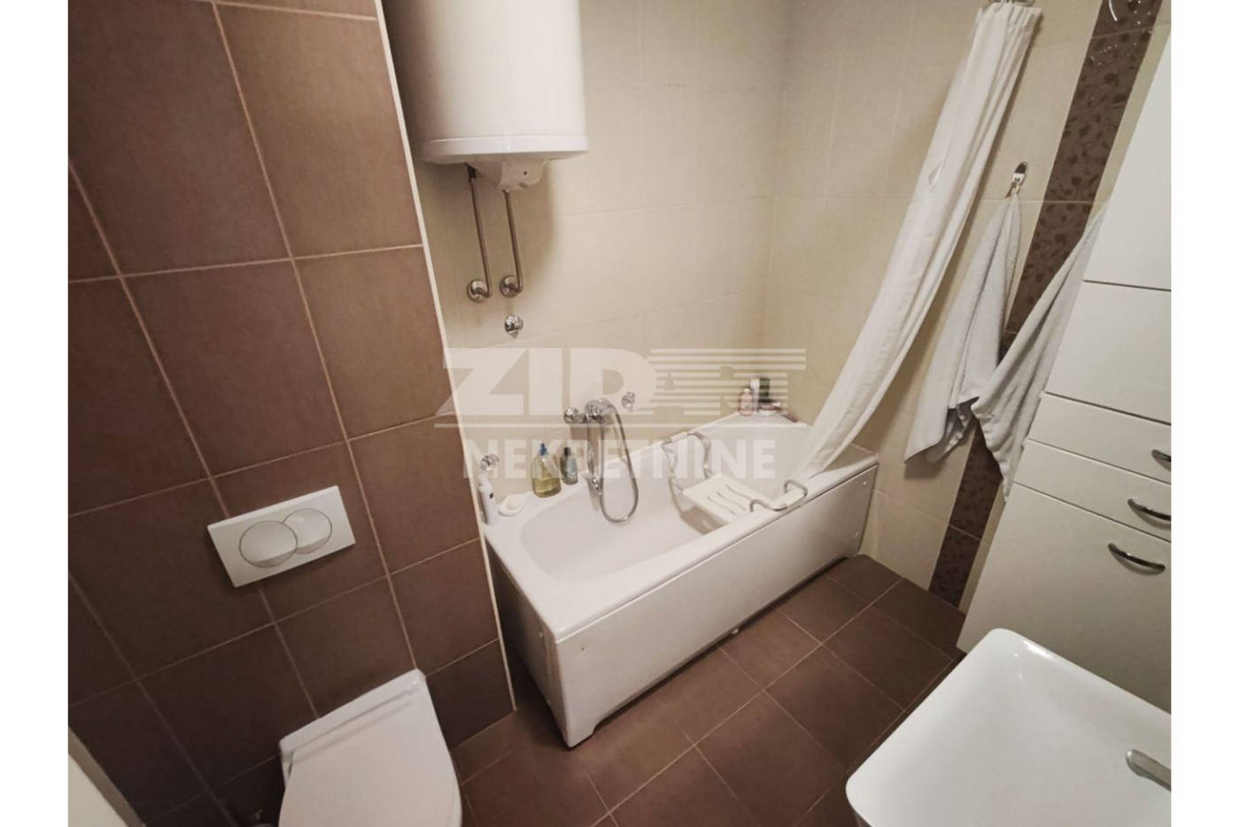 Квартира, 1033 м², 275 000$ — FAKTOR